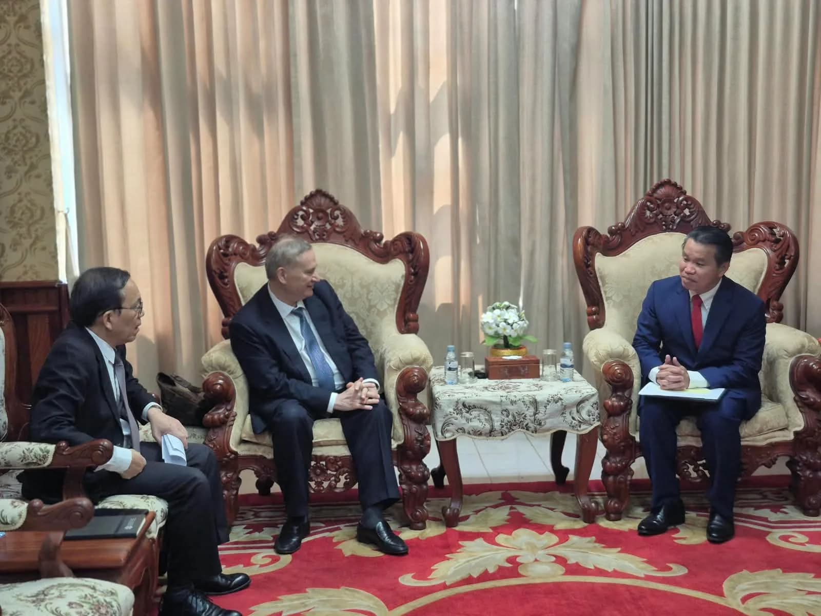 WAN delegation holds meetings at leading scientific and educational institutions of Laos
